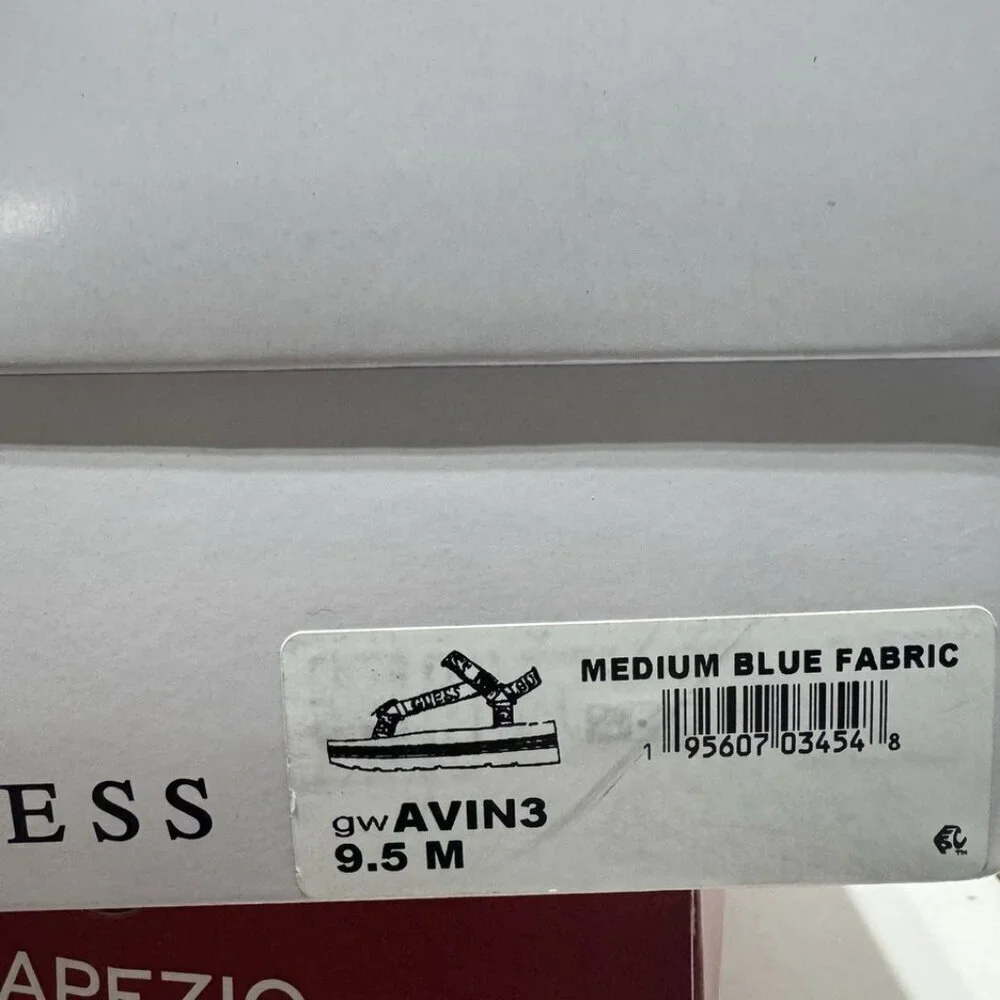 Guess womens avin